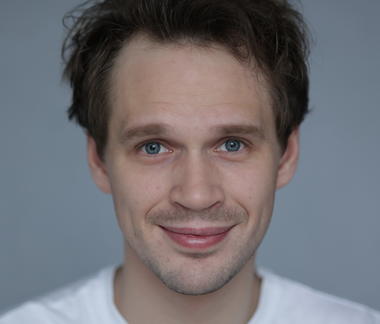Лукичев Денис 